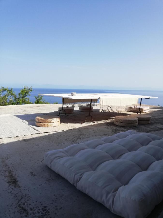 Alicudi Giardino Dei Carrubi- Al Gradino 365 Bed & Breakfast Ngoại thất bức ảnh
