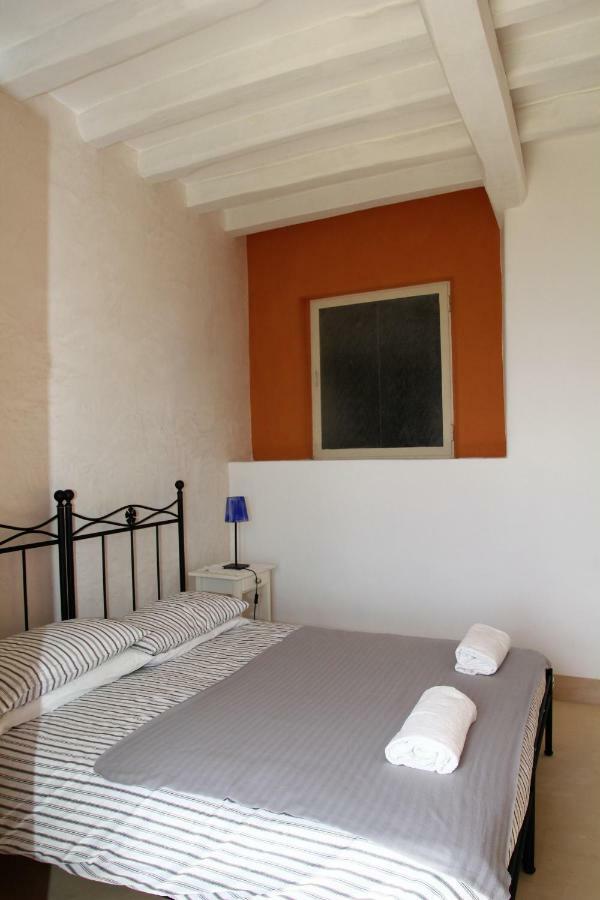 Alicudi Giardino Dei Carrubi- Al Gradino 365 Bed & Breakfast Ngoại thất bức ảnh